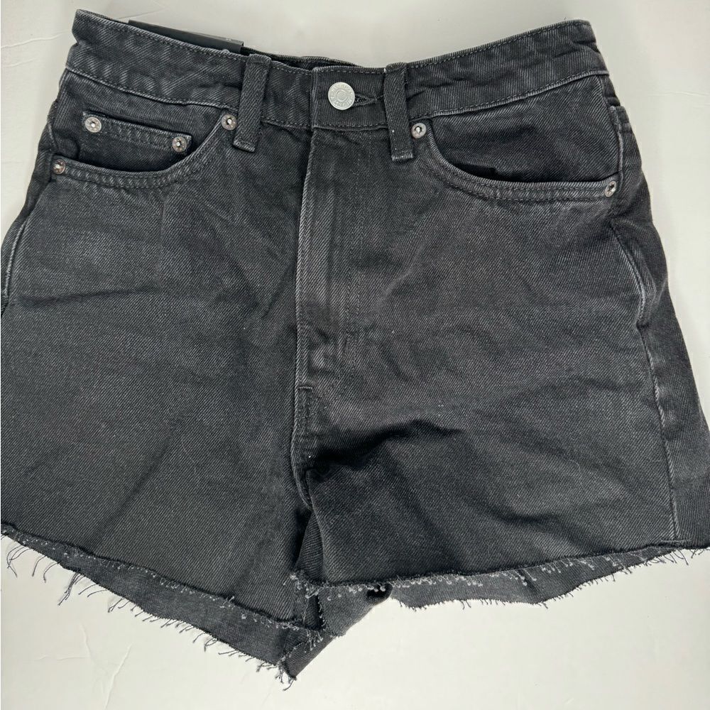 Weekday Rove Shorts size 26 - Picture 1 of 5